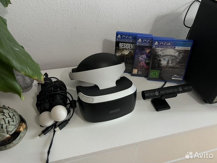 Шлем sony PS4 vr 1 с джостиками move + 3 игры