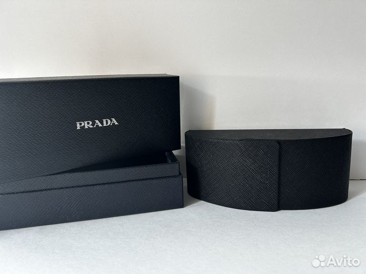 Очки Prada женские