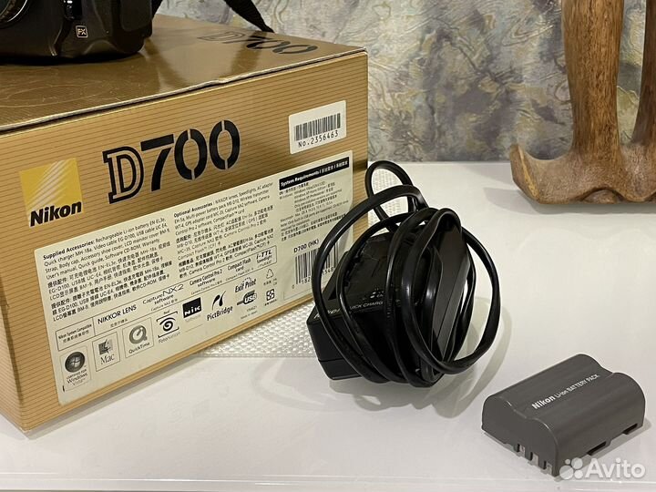 Зеркальный фотоаппарат Nikon D700