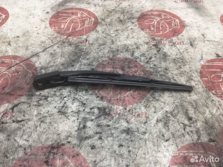 Поводок заднего дворника Nissan Pathfinder R51