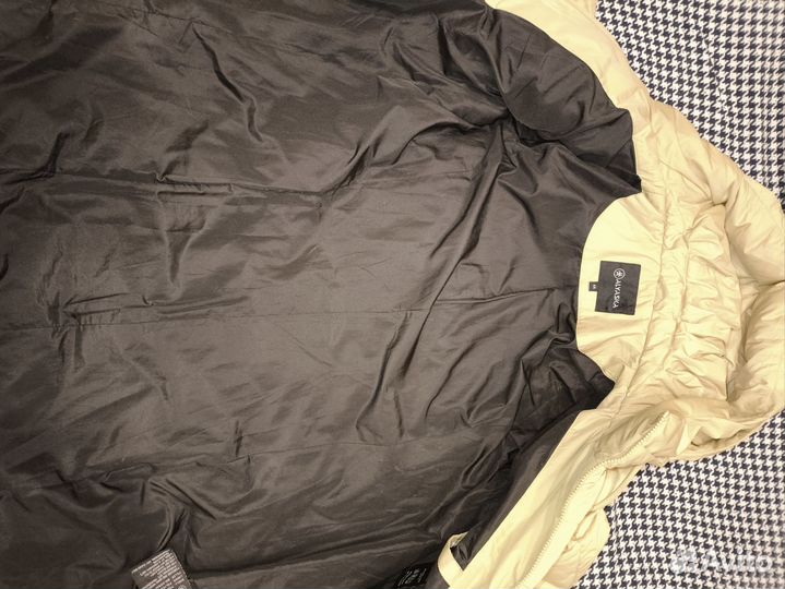 Пуховик зимний женский