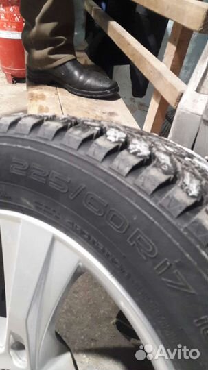 Nokian Tyres Hakkapeliitta 8 SUV 225/60 R17