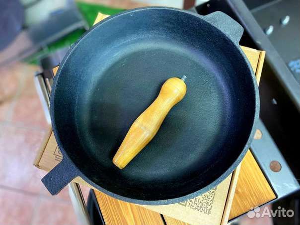 Чугунная сковорода