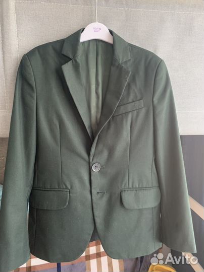 Пиджак школьный для мальчика зеленый