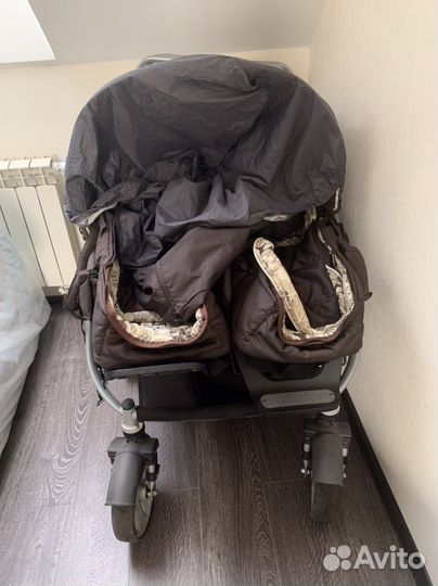 Коляска для двойни
