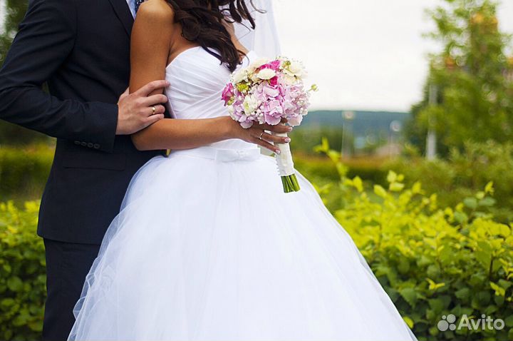 Свадебное платье