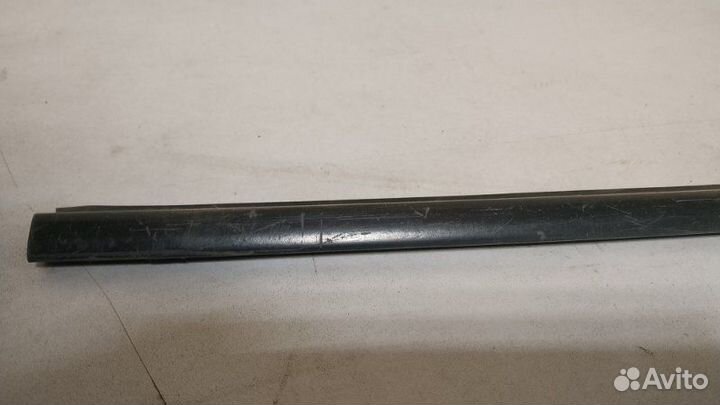 Уплотнитель стекла двери задний правый Daewoo