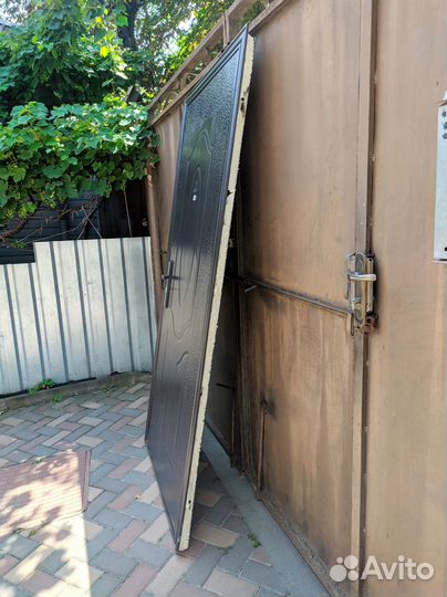 Дверь входная металлическая
