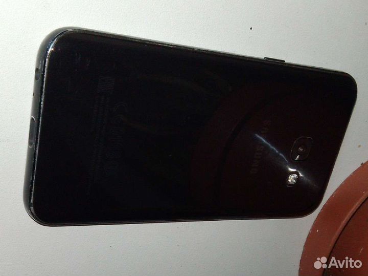 Телефон Samsung А3