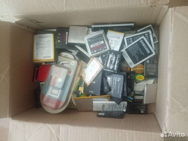 Батарейки на сотовые телефоны