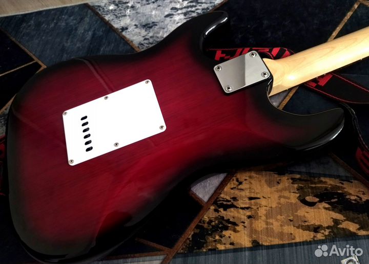 Электрогитара