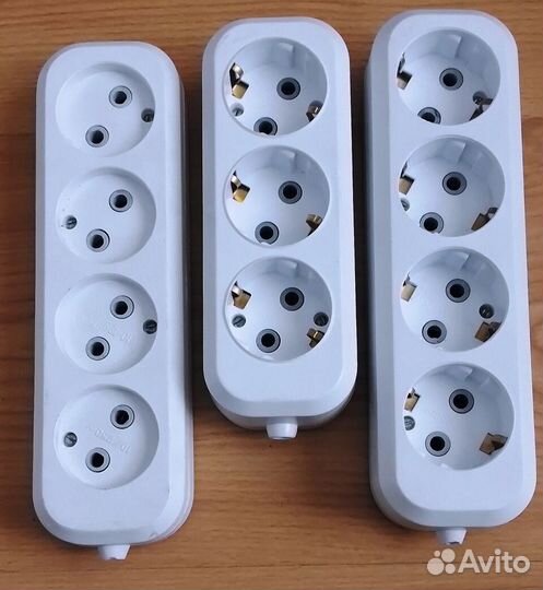 Сетевой разветвитель-розетка наружная