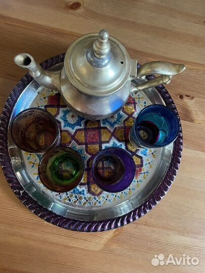 Чайник с чашками