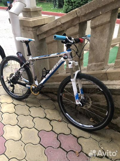 Велосипед Cube