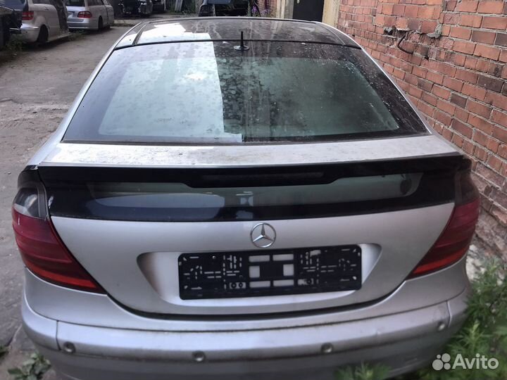 Мерседес w203 купе крышка багажника