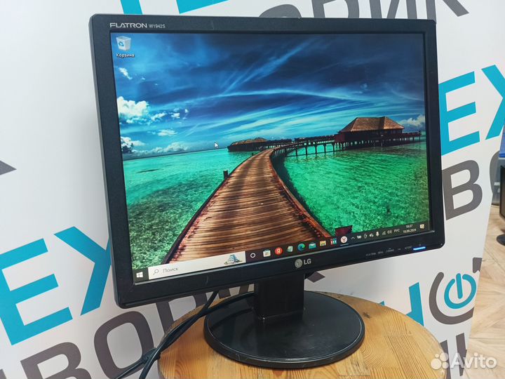 ЖК монитор 19