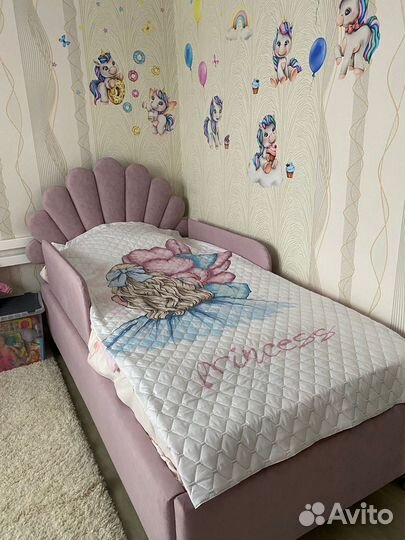 Детская кровать с бортиками