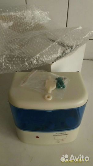 Автомат. диспенсер для жидкого мыла