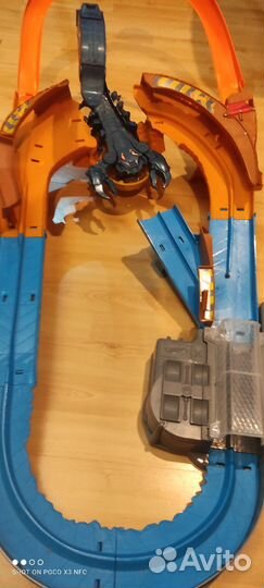 Hotwheels мойка, гараж, акула
