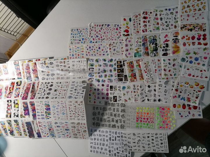 Декоративные наклейки на ногти