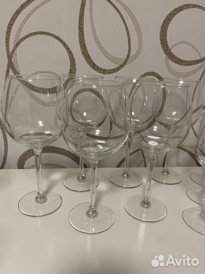 Бокалы для вина и шампанского