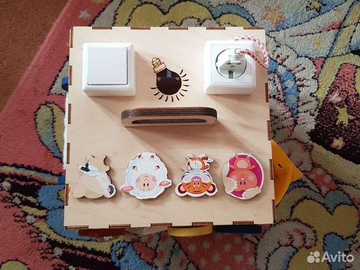 Бизиборд домик бу