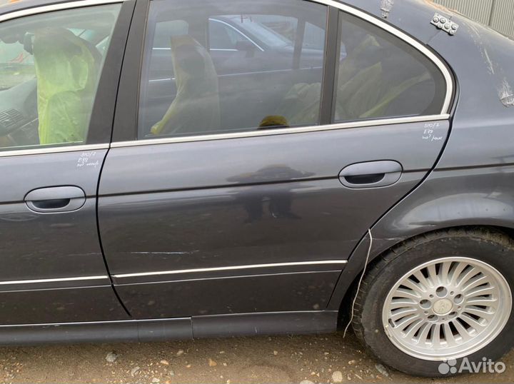 Задняя левая дверь BMW E39 цвет 310/7 дорест