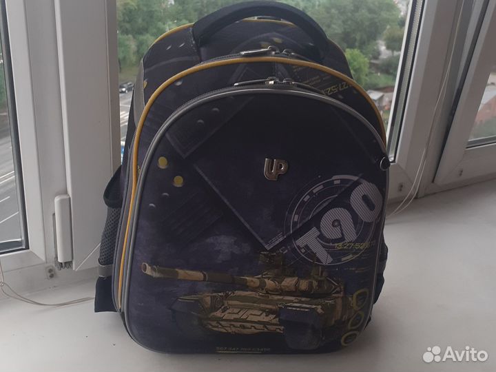 Портфель школьный для мальчика ортопедический