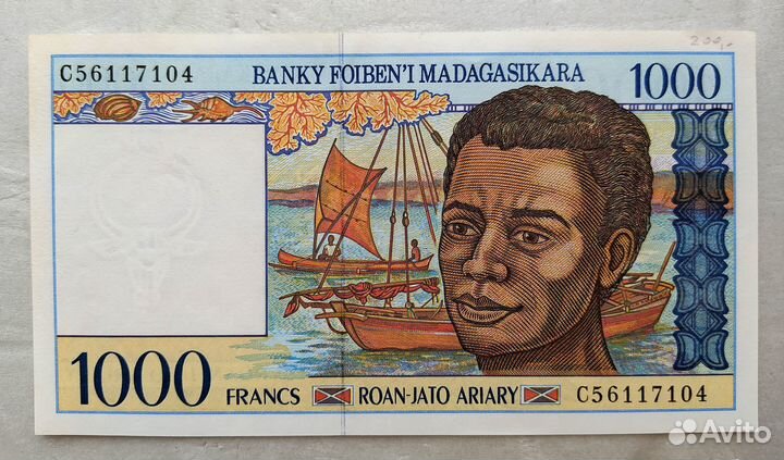 2 банкноты Мадагаскара 1000 и 500 франков
