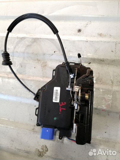 Замок двери задний левый Skoda Octavia А5 BSE 1.6