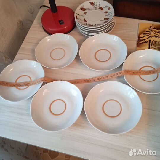 Тарелки под пасхальные яйца, кофейные пары, блюдца