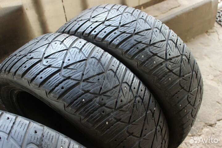 Dunlop Ice Touch 215/55 R17