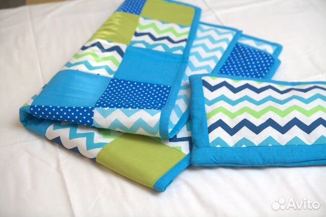 Детское одеяло и подушка в стиле печворк