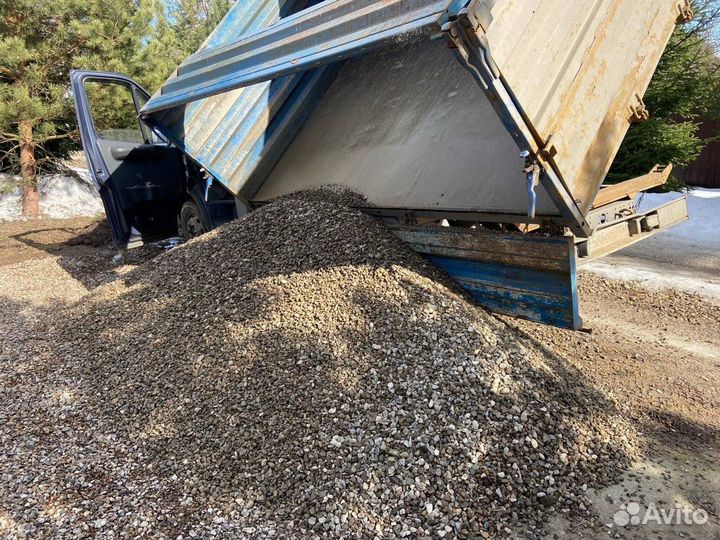 Щебень вторичный и гравийный на мини самосвале