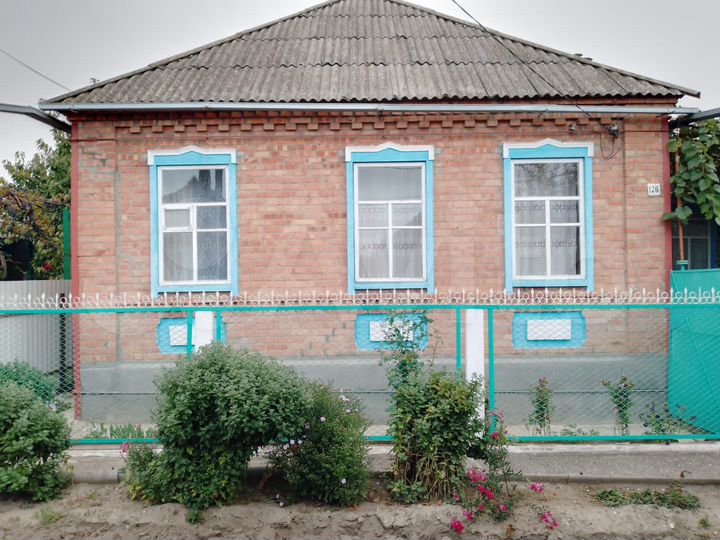 Дом 56 м² на участке 5 сот.