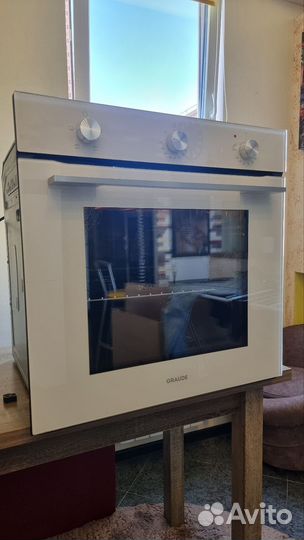 Встраиваемый духовой шкаф Graude BE 60.0 W