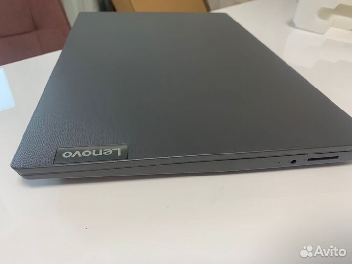 Ноутбук lenovo V15-IGL, новый