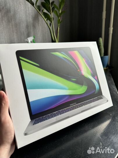 Apple MacBook Pro 13,3