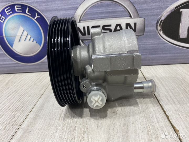 Насос гур гидроусилителя руля Nissan terrano D10