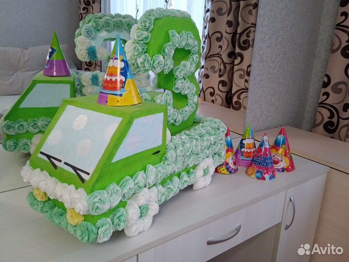 Машинка с цифрой 3