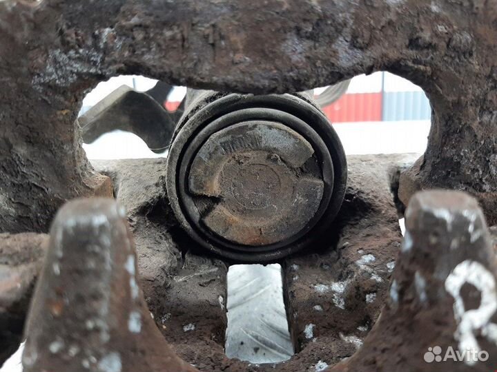 Суппорт задний правый для Audi A6 C5 8E0615424