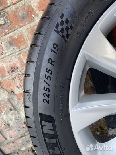 Комплект летних колес Michelin R19 с дисками