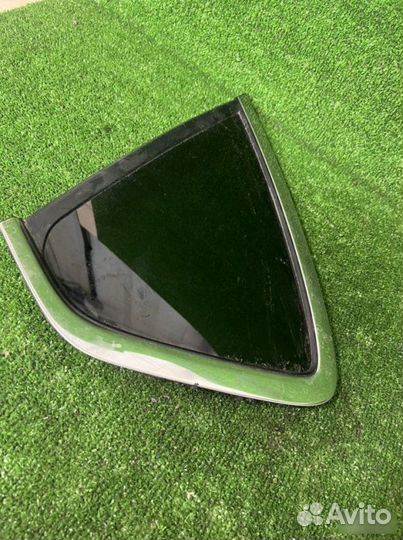 Форточка левая Nissan Fuga PNY50 VQ35DE 2006