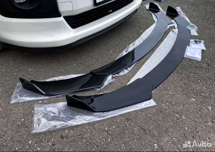 Сплиттер на передний бампер универсальный