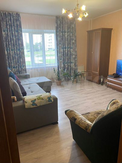 2-к. квартира, 63 м², 1/9 эт.