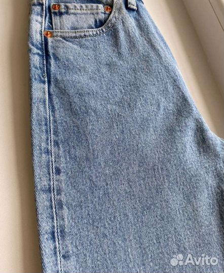 Женские джинсы levis 501 новые, W23L28