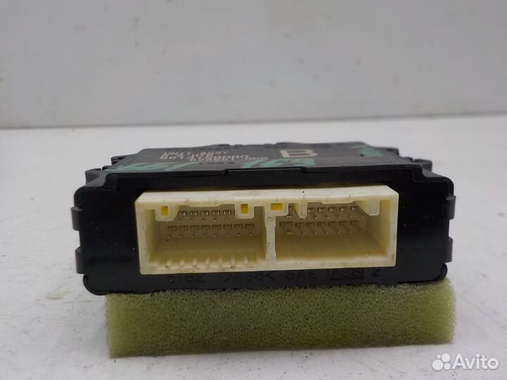 Блок управления на Subaru Forester 86131SG000