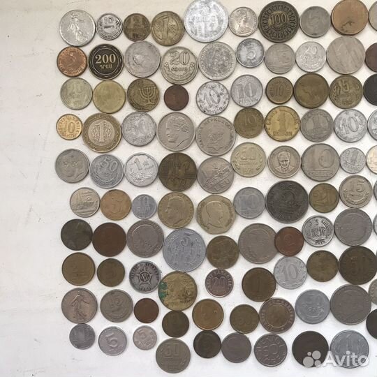 Иностранные монеты 101 штука