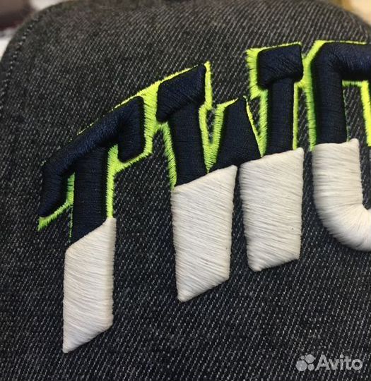 Вышивка на кепках