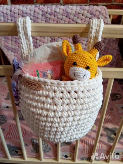 Подвесная корзина на кроватку